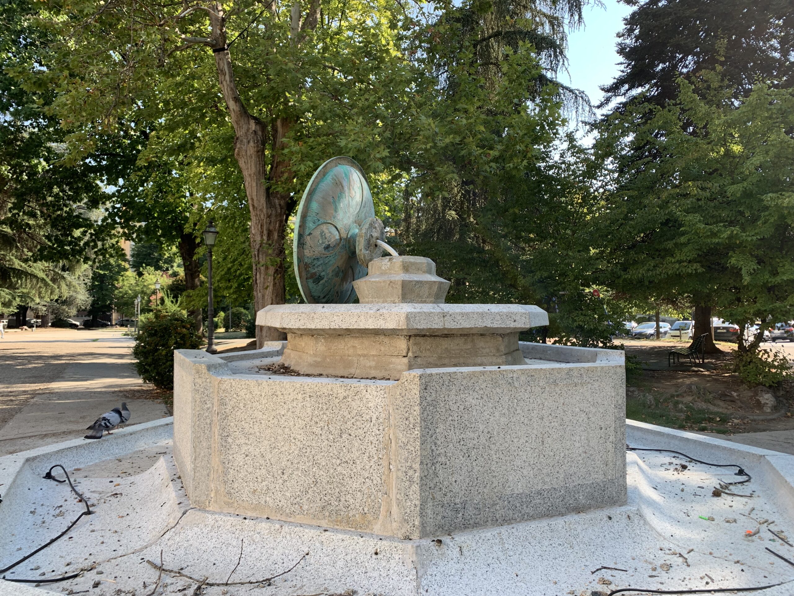 Vandalizzata la fontana dei giardini Garibaldi