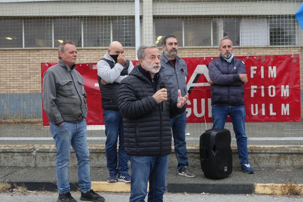 Crisi ex Ilva, oggi Muliere a Roma con gli operai in sciopero: “faremo un consiglio comunale aperto”